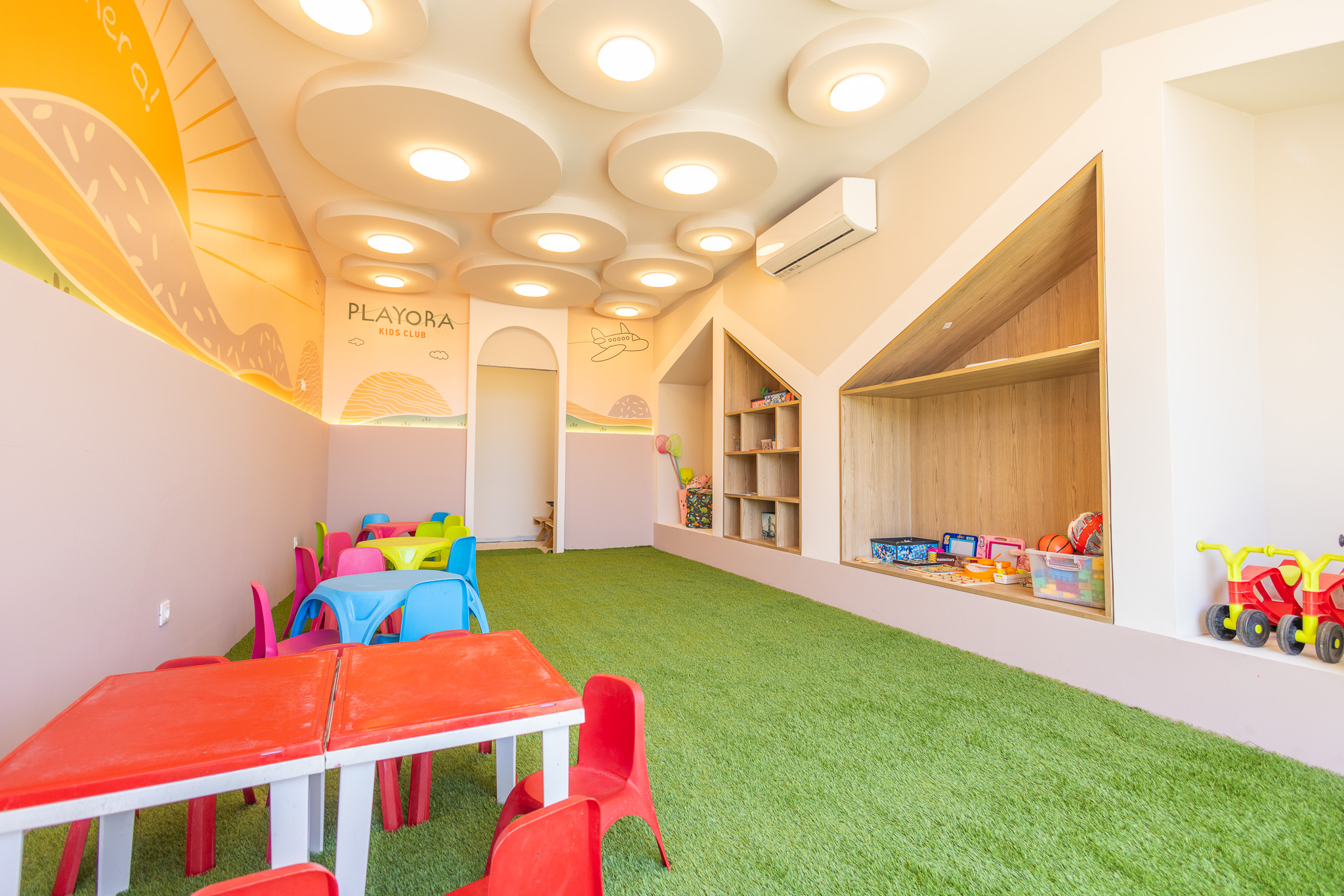 KIDS CLUB